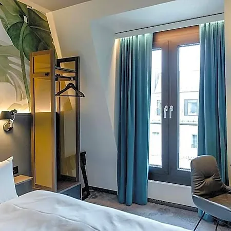One Muenchen-hauptbahnhof 3*